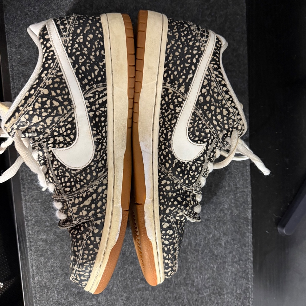 Nike SB Dunk Low - Road Size 9.5